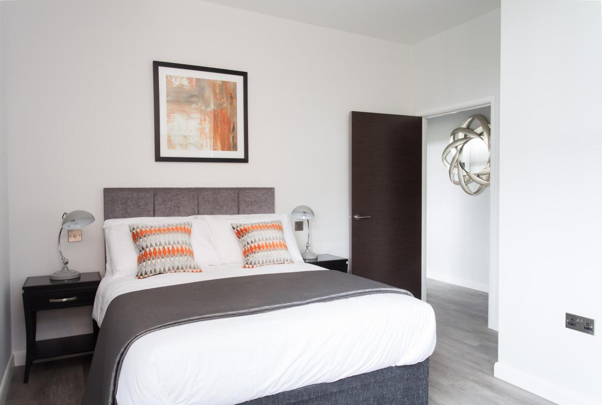 Cotels At 7Zero1 Serviced Apartments - Modern Apartments, Superfast Broadband, Free Parking, Centrally Located Milton Keynes Exteriér fotografie