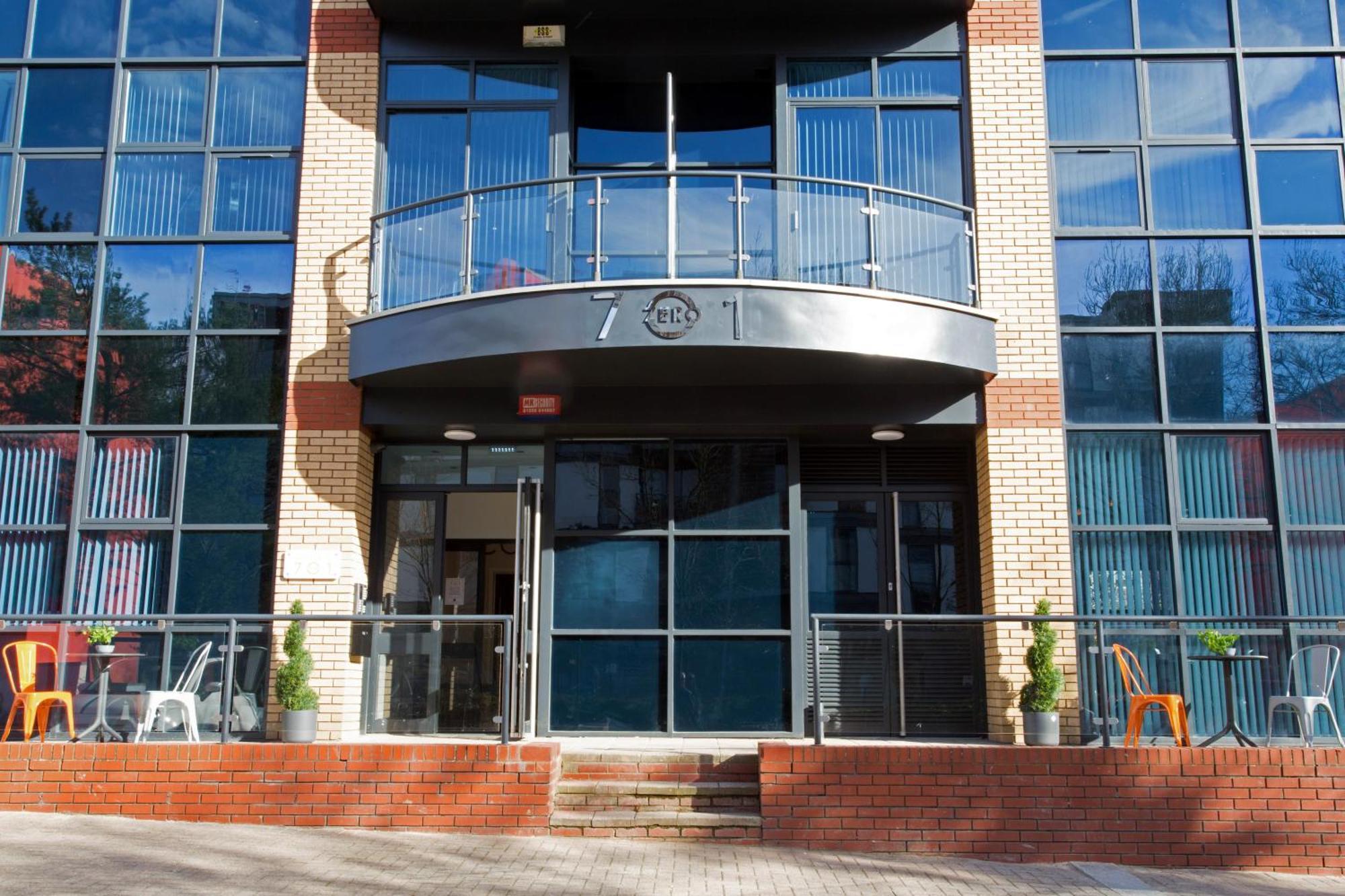 Cotels At 7Zero1 Serviced Apartments - Modern Apartments, Superfast Broadband, Free Parking, Centrally Located Milton Keynes Exteriér fotografie